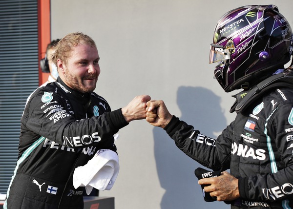 Qualifiche GP Emilia Romagna: Bottas a sorpresa schiaffa Hamilton, è tutta sua la pole di Imola FOTO