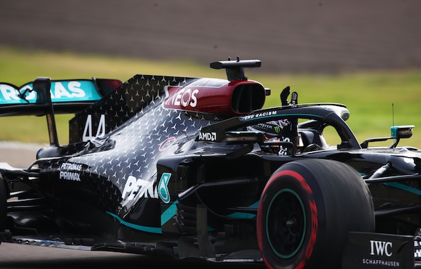 GP Emilia Romagna, Hamilton: "Questo momento mi scalda il cuore"