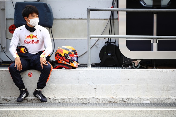 Tsunoda gira ad Imola, Tost: "Presto una decisione"