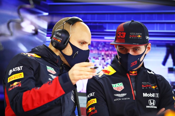 GP Turchia Fp2, Verstappen ironico: "Qui servono i pattini..."