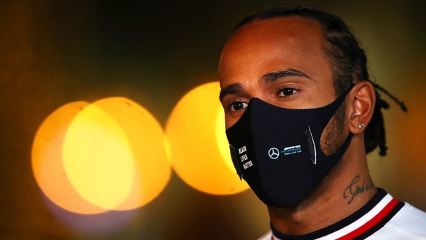 GP Bahrain, Hamilton contrario al tetto agli stipendi dei piloti