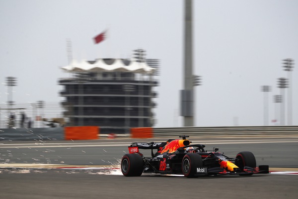 GP Bahrain, FP3: Verstappen al top, Ferrari sempre indietro
