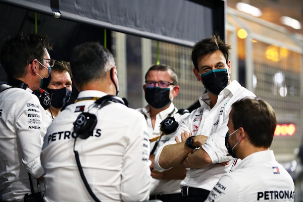GP Sakhir, FP2, Wolff: "Non bene nei passi gara, ma bravo George"