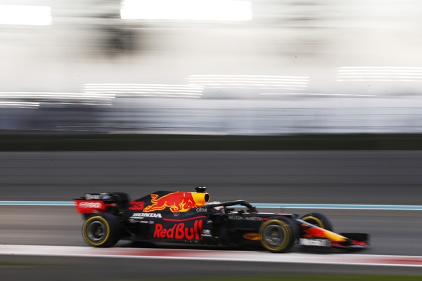 GP Abu Dhabi FP3: Red Bull al vertice, Ferrari ancora fuori dai primi 10