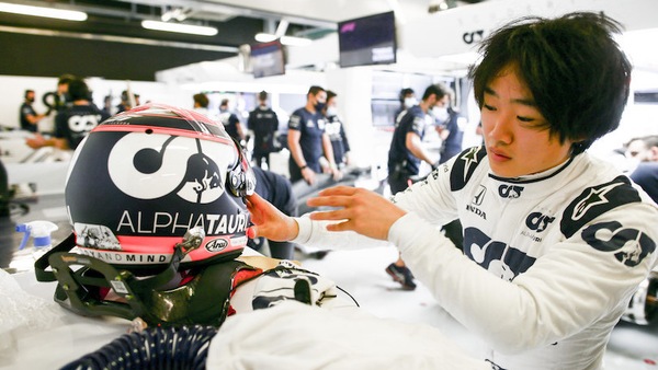 AlphaTauri ufficializza l'ingaggio di Tsunoda