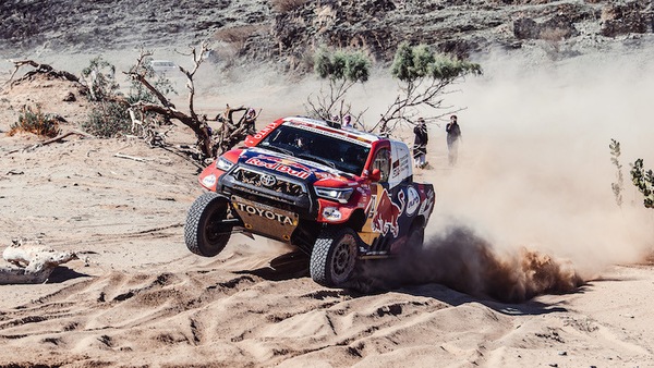 Dakar 2021, tappa 2: Al-Attiyah vince in rimonta