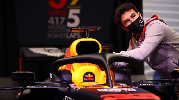 Perez tra scambi di idee con Red Bull e una Mercedes da battere