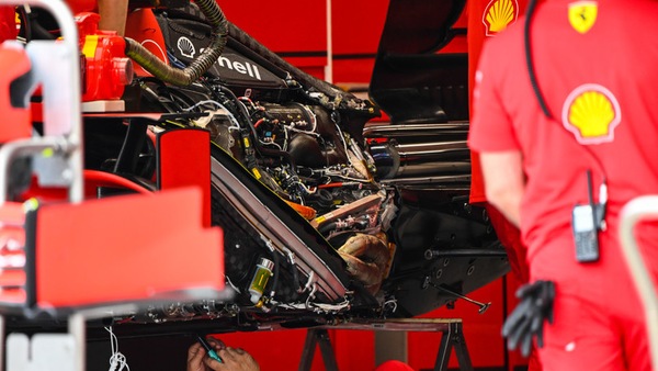 Ferrari SF21, accesa per la prima volta la monoposto di Leclerc e Sainz