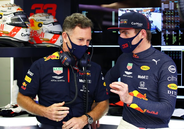 Horner, Max ha una clausola per liberarsi. Mercedes lo ha in cima alla lista