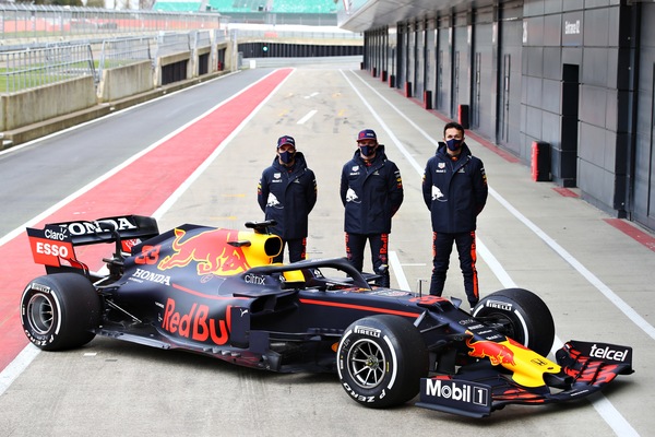 Red Bull, filming day con la RB16B per Verstappen e Perez