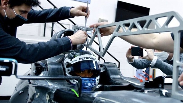 Mercedes W12, prima novità aspettando la presentazione