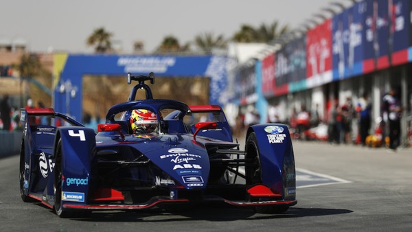 ePrix Diryah, incidente Mortara: stop a Venturi e Mercedes. Pole a Frijns