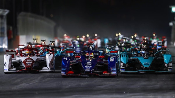 ePrix Diriyah-2, Bird firma la prima con Jaguar