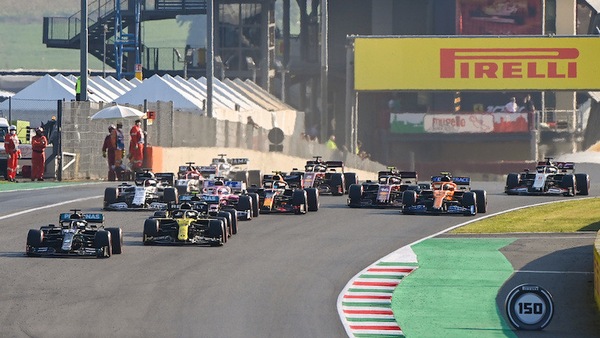 Gara sprint, ferraristi favorevoli a sperimentare. Sainz con un però