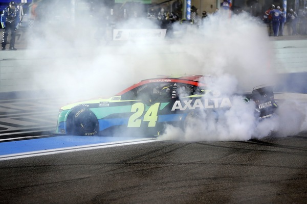 Nascar: Byron trionfa a Homestead