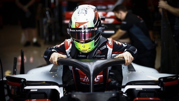 Test Bahrain 2021, Haas: apre Mick Schumacher, alternanza con Mazepin
