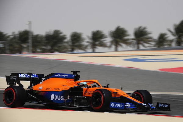 Test Bahrain 2021, Day-2, mattina: comanda Ricciardo
