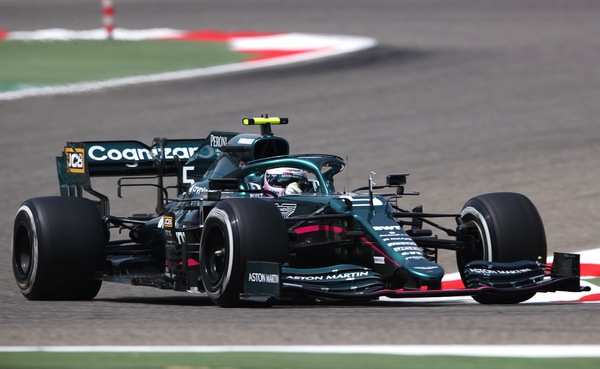 Vettel, no ai paragoni tra motore Ferrari e motore Mercedes
