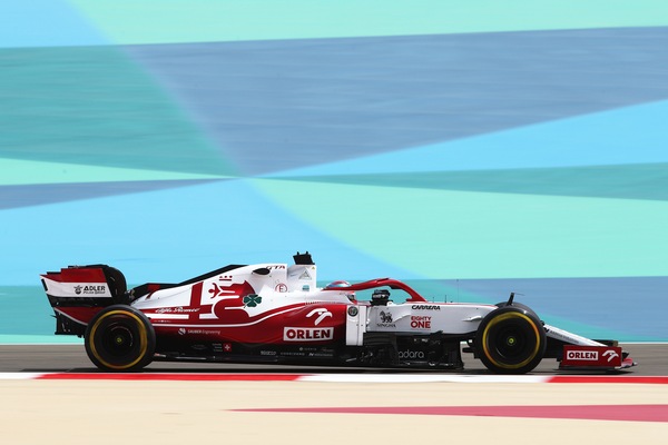 Raikkonen promuove Alfa Romeo: 'Va meglio del finale dello scorso anno'