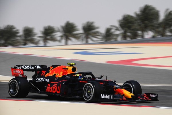 Perez, nulla da perdere contro Verstappen. Red Bull diversissima