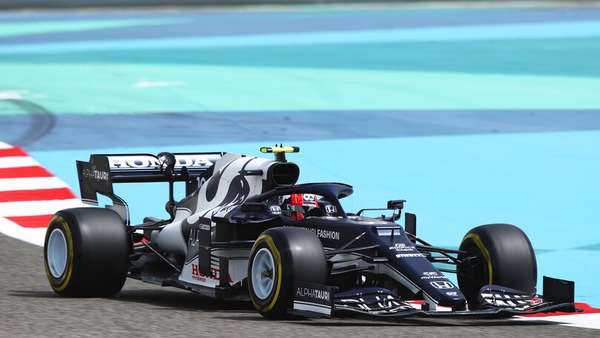 Gasly: "Ferrari si è nascosta nei test, è chiaramente migliorata"