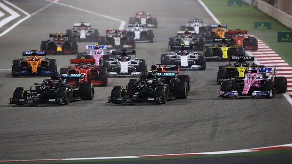 GP Bahrain: basta chiacchiere, adesso parlino i motori