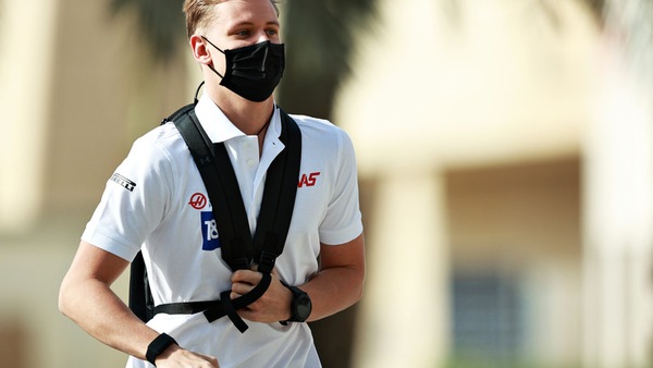 GP Bahrain, Schumacher commenta: "Pochi test, ma sono pronto"