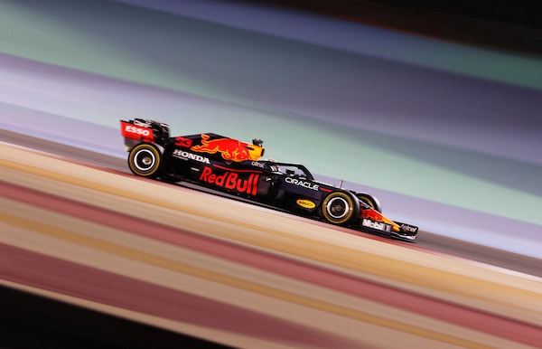 GP Bahrain, Verstappen: "McLaren non sarà la rivale più pericolosa"