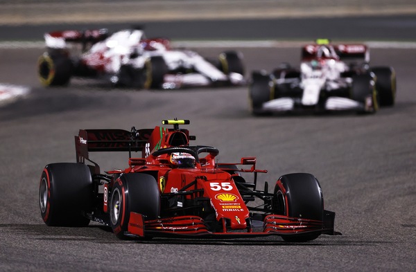 Sainz commenta: "Al via ho fatto attenzione, forse pure troppa"