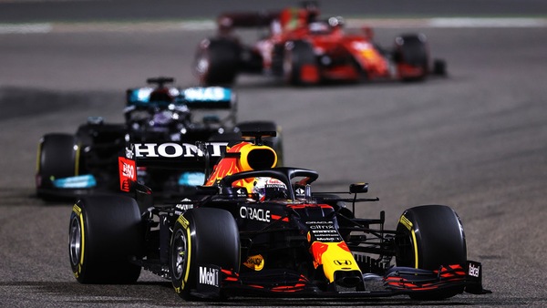 GP Bahrain, Horner: "Ci hanno detto di restituire la posizione"