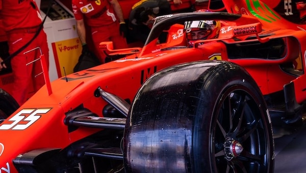 Test Pirelli, Ferrari in pista a Sakhir con le 18 pollici