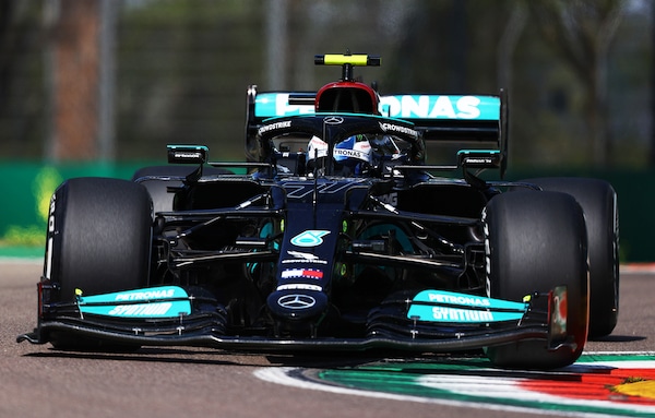 GP Emilia Romagna, FP1: Bottas al vertice, non male la Ferrari
