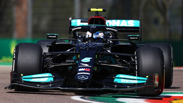 GP Emilia Romagna, FP1: Bottas al vertice, non male la Ferrari