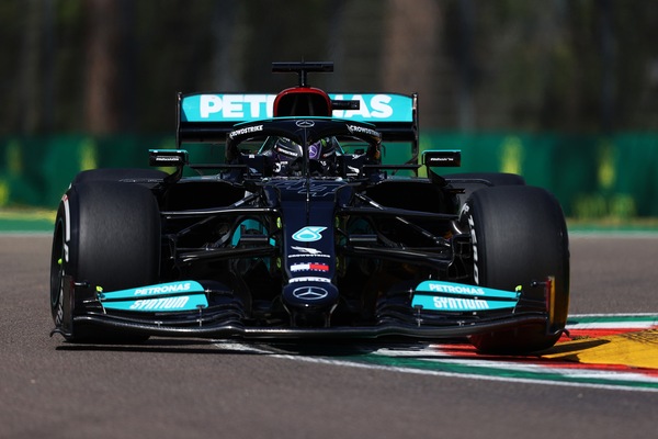 GP Portogallo, Mercedes insegue Red Bull sulla prestazione in qualifica