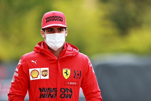 Ferrari, Sainz in pista a Fiorano con una SF71H