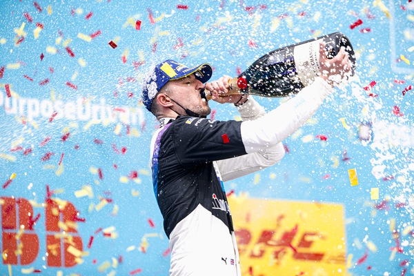 ePrix Valencia: Dennis su BMW vince gara2, prima controlla poi allunga