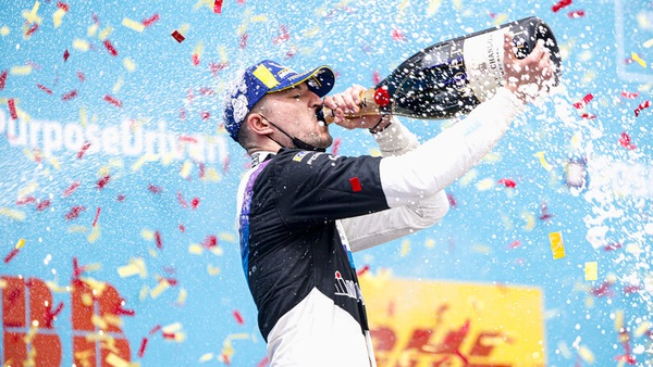 ePrix Valencia: Dennis su BMW vince gara2, prima controlla poi allunga