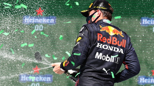 Verstappen: "Giro veloce cancellato? Tutto strano, dai track limits alla macchina"