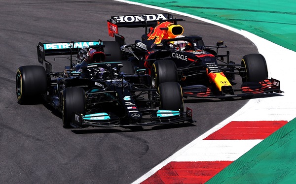 Hamilton e Verstappen: rispetto reciproco, tutto l'anno come in Portogallo
