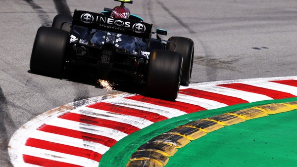 FP2, Bottas: "Assetti simili con Lewis, buon feeling con la vettura"