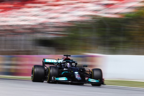 Hamilton: "Sappiamo in che direzione dobbiamo andare"