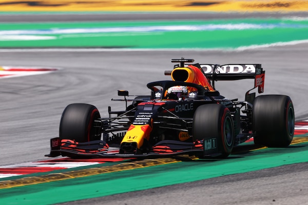GP Spagna, FP3: Verstappen in testa, bene la Ferrari
