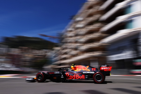 GP Monaco, FP1: Perez al comando davanti a Sainz, Leclerc ko