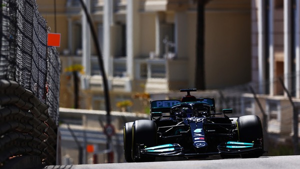Mercedes verso il GP d'Azerbaijan: Baku non si addice alla W12