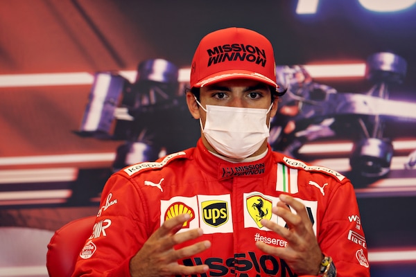 Sainz: "Baku insidiosa, io devo migliorare in qualifica"