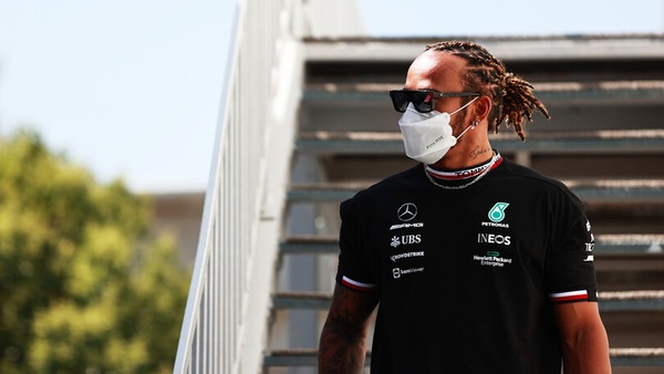 Hamilton: "Siamo sempre cacciatori, primato in classifica ora non conta"