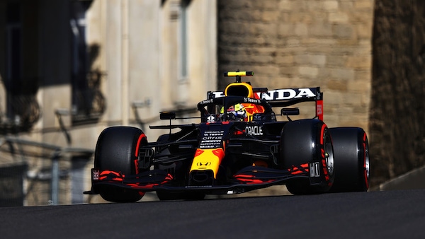 GP Azerbaijan, FP2: le due Red Bull davanti, poi le Ferrari