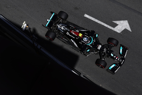 Bottas: "W12 imprevedibile e senza aderenza, sarà una nottata molto lunga"