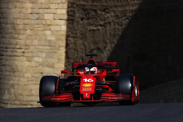 Leclerc: "Baku non è Monaco, sarà difficile contro Mercedes e Red Bull"