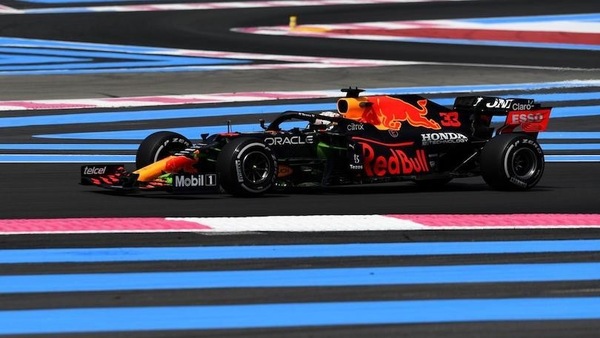 Pirelli, Isola: "A Baku non solo le pressioni oltre le aspettative"